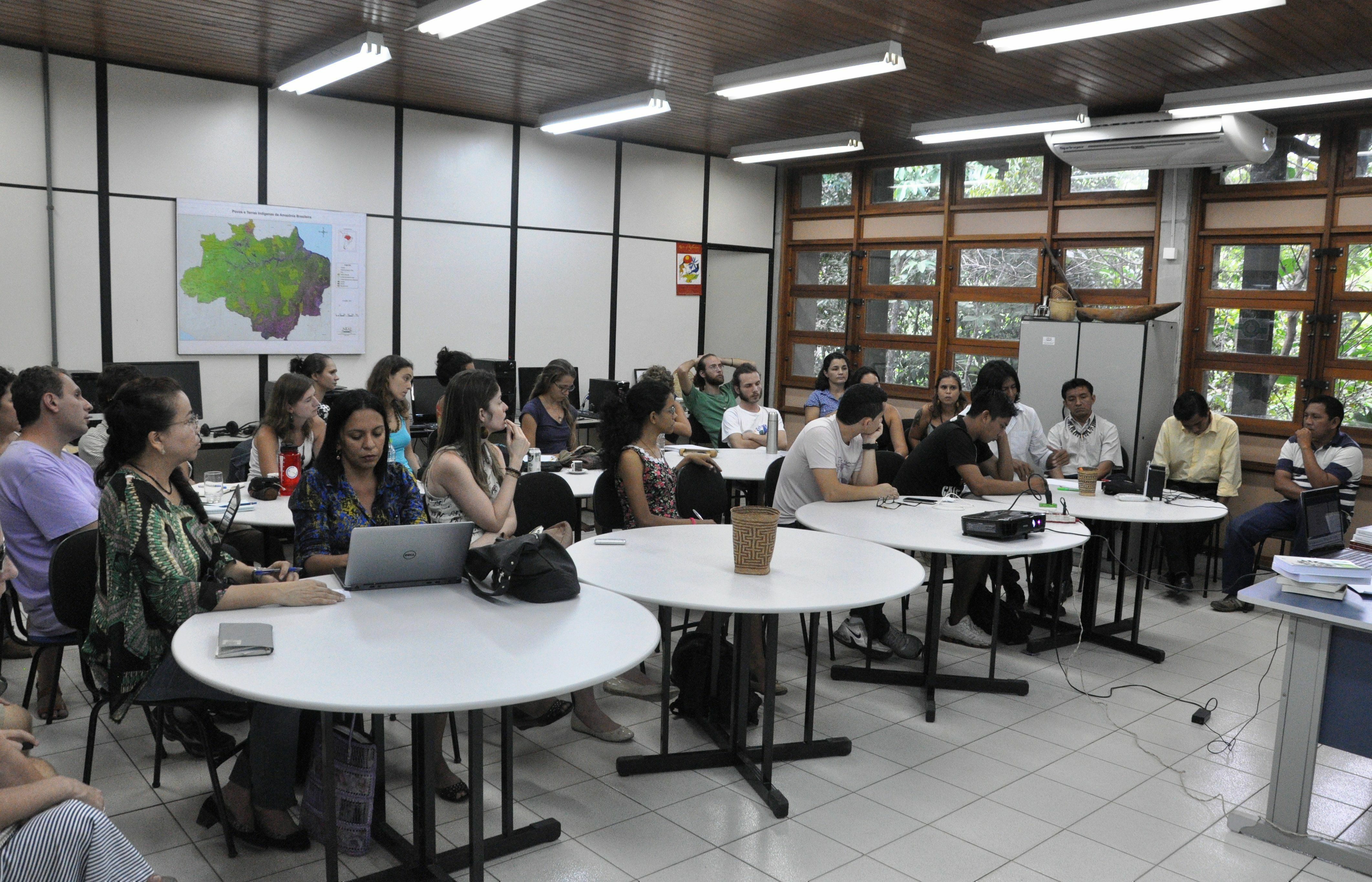 Alunos de diversos lugares do Brasil e do mundo participam do curso